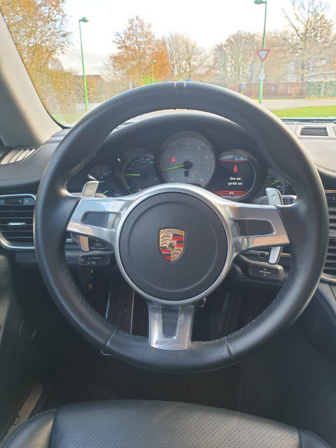 PORSCHE PANAMERA