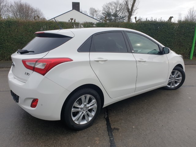 HYUNDAI I30 - GO!