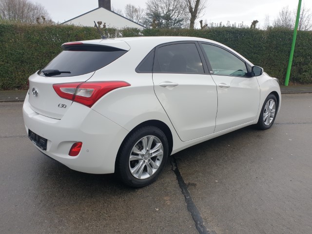 HYUNDAI I30 - GO!