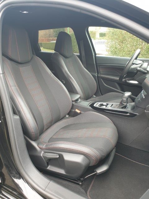 PEUGEOT 308 GT-LINE