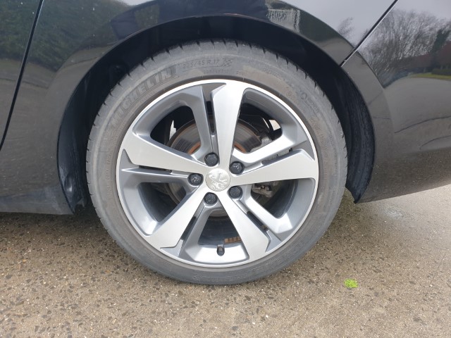 PEUGEOT 308 GT-LINE