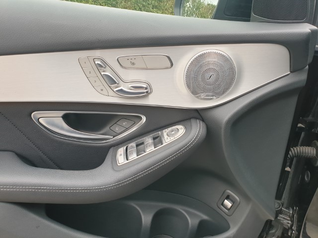 MERCEDES GLC 350 - COUPE - E-HYBRID - AMG PACK