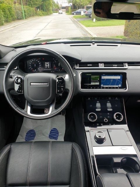 LAND ROVER - RANGE ROVER VELAR R-DYNAMIC