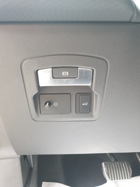 LAND ROVER - RANGE ROVER VELAR R-DYNAMIC