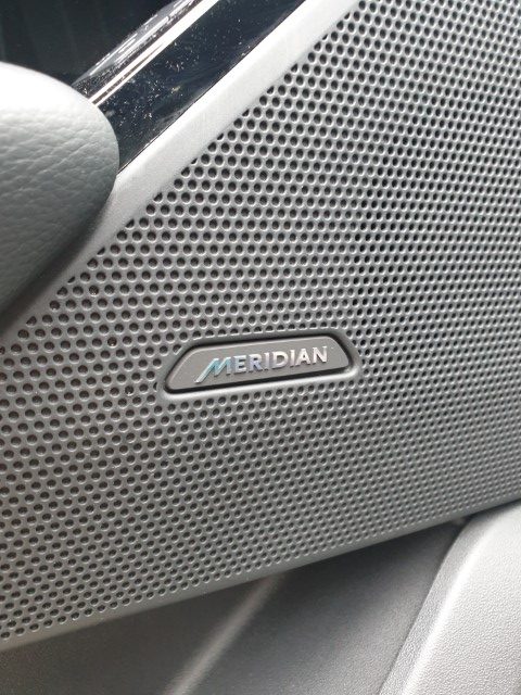 LAND ROVER - RANGE ROVER VELAR R-DYNAMIC