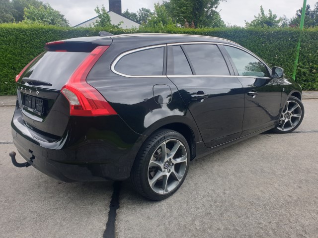 VOLVO V60 D3 2.0 OCEAN RACE