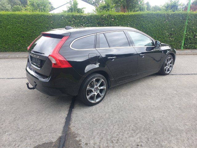 VOLVO V60 D3 2.0 OCEAN RACE