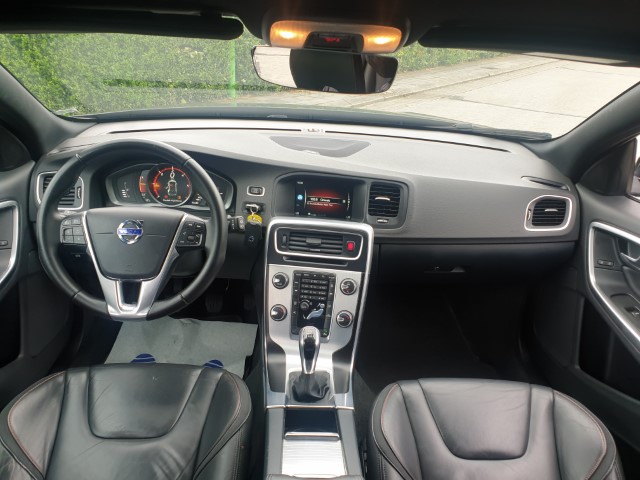 VOLVO V60 D3 2.0 OCEAN RACE