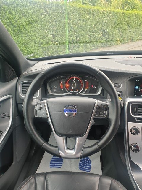 VOLVO V60 D3 2.0 OCEAN RACE