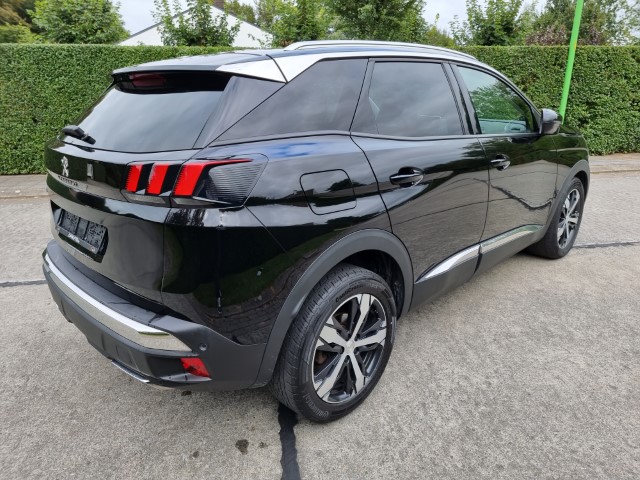 PEUGEOT 3008 1.6 ALLURE
