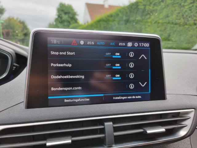 PEUGEOT 3008 1.6 ALLURE