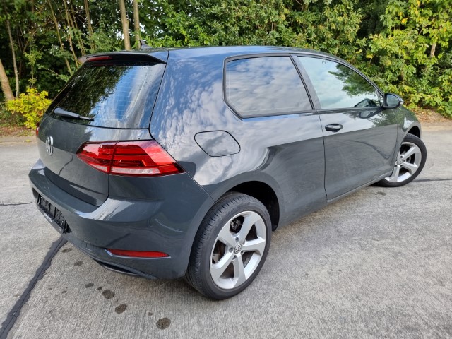 VOLKSWAGEN GOLF 1.0 TSI