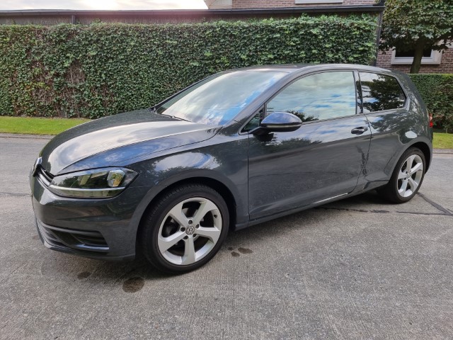 VOLKSWAGEN GOLF 1.0 TSI