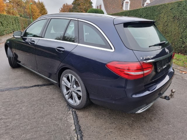 MERCEDES C220d