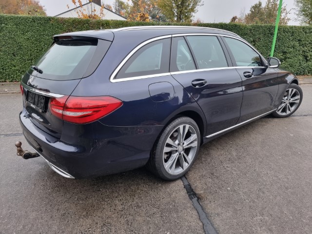 MERCEDES C220d