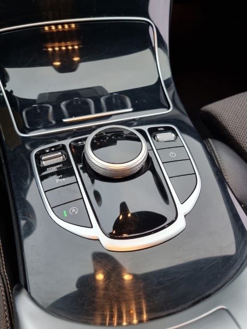 MERCEDES C220d