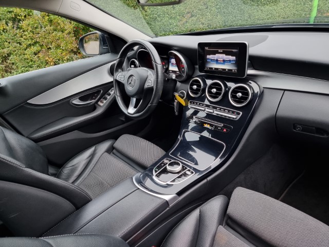 MERCEDES C220d