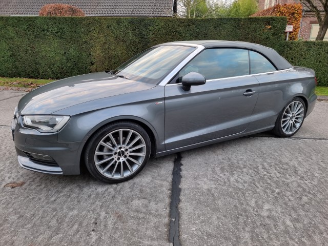 AUDI A3 CABRIO 2.0 TDI S-LINE