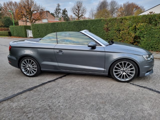 AUDI A3 CABRIO 2.0 TDI S-LINE