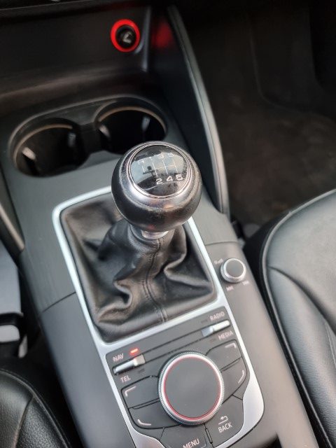 AUDI A3 CABRIO 2.0 TDI S-LINE