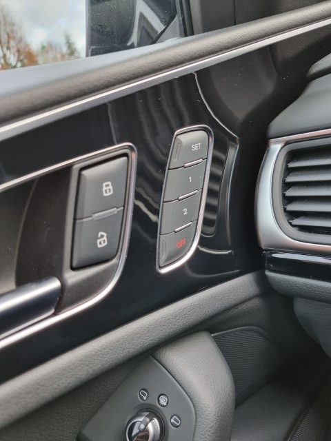 AUDI A6 2.0 TDi S-TRONIC