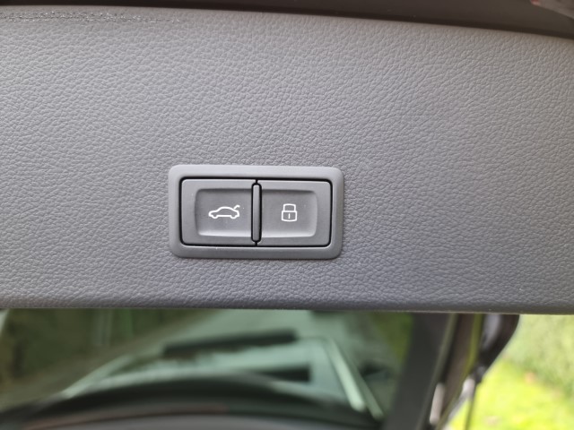 AUDI A6 2.0 TDi S-TRONIC