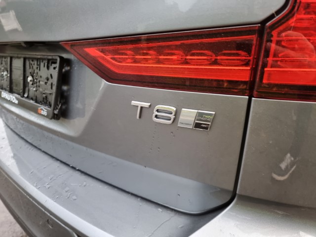 VOLVO V60 T8 AWD Inscription Geartronic