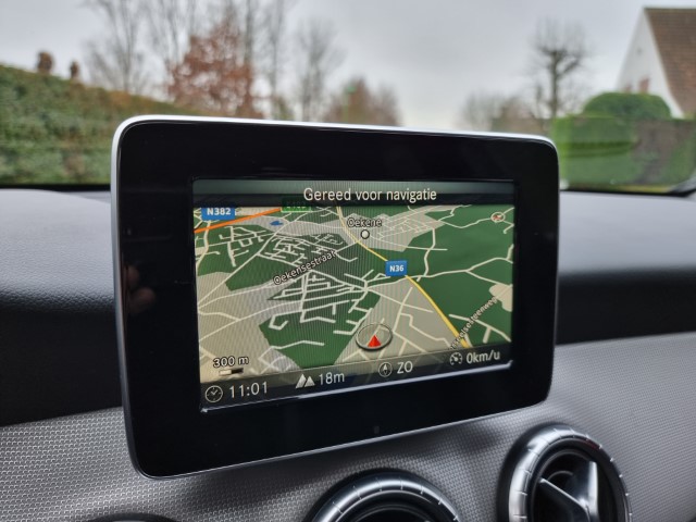 MERCEDES CLA 180 - URBAN PACK -