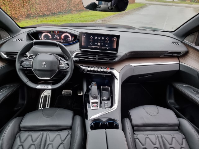 PEUGEOT 3008 - 1.6 GT LINE