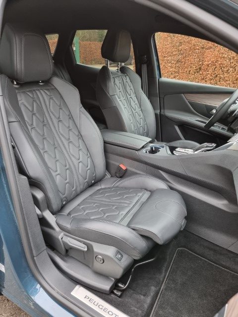 PEUGEOT 3008 - 1.6 GT LINE