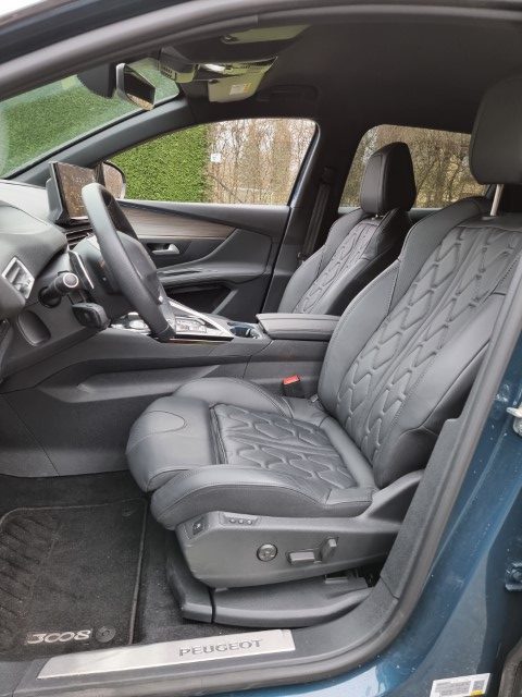 PEUGEOT 3008 - 1.6 GT LINE