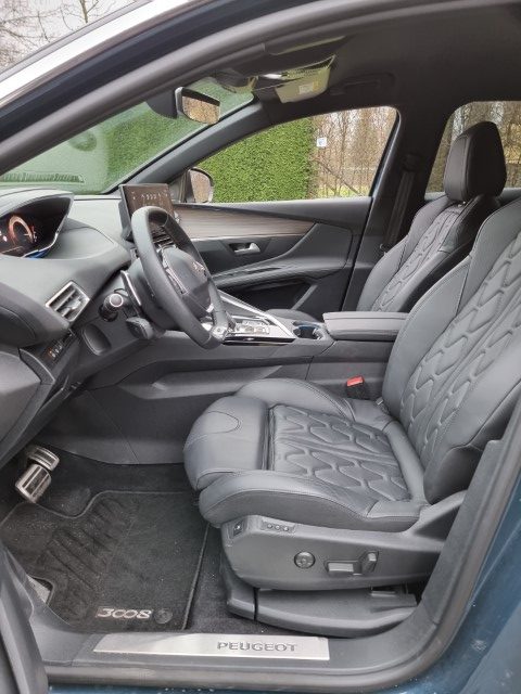 PEUGEOT 3008 - 1.6 GT LINE