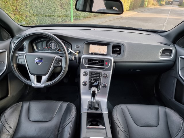 VOLVO V60 - D2 - DYNAMIC PACK
