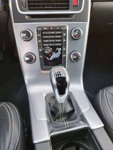 VOLVO V60 - D2 - DYNAMIC PACK