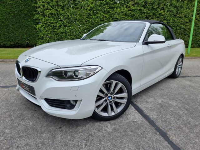 BMW 220i - CABRIOLET