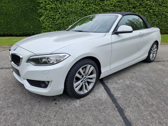 BMW 220i - CABRIOLET
