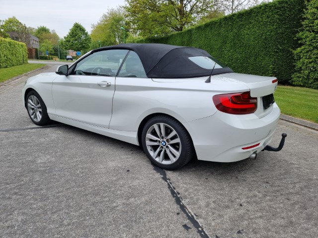 BMW 220i - CABRIOLET
