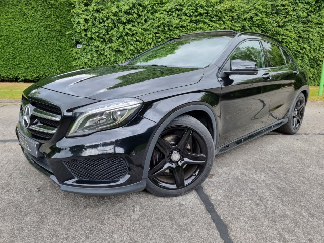 MERCEDES GLA 220 - 4MATIC - AMG PACK