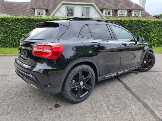 MERCEDES GLA 220 - 4MATIC - AMG PACK