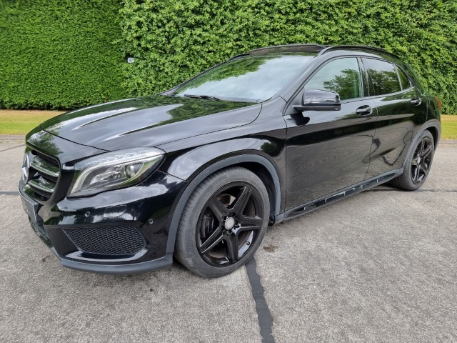 MERCEDES GLA 220 - 4MATIC - AMG PACK