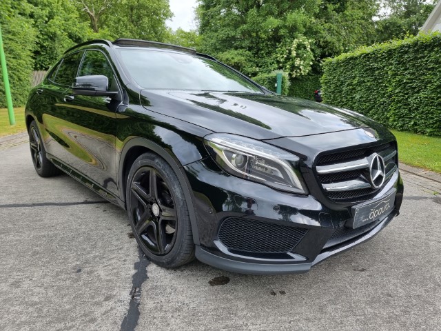 MERCEDES GLA 220 - 4MATIC - AMG PACK