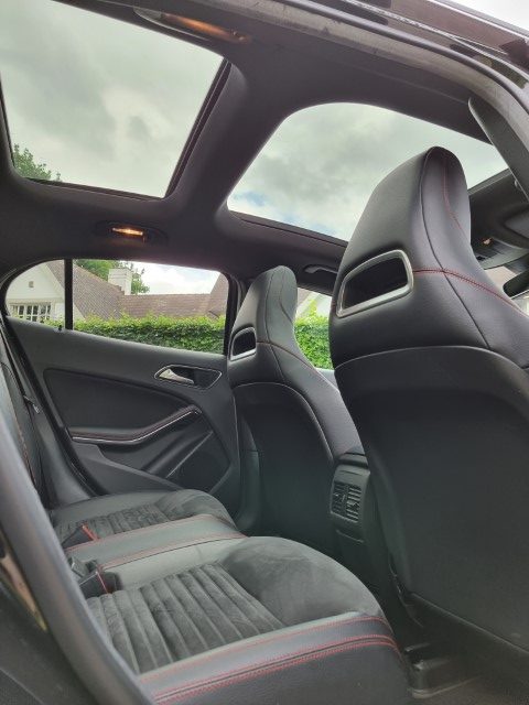 MERCEDES GLA 220 - 4MATIC - AMG PACK