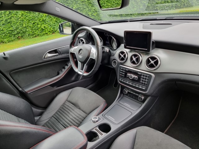 MERCEDES GLA 220 - 4MATIC - AMG PACK