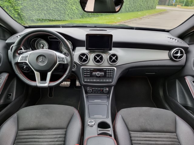 MERCEDES GLA 220 - 4MATIC - AMG PACK