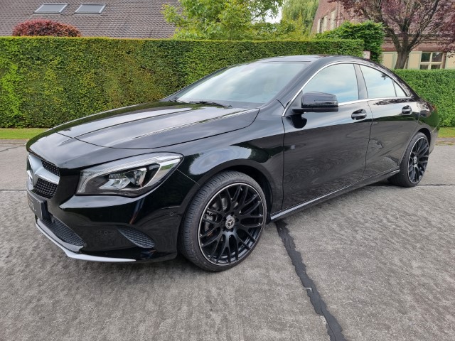 MERCEDES CLA 200
