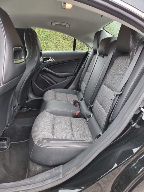 MERCEDES CLA 200