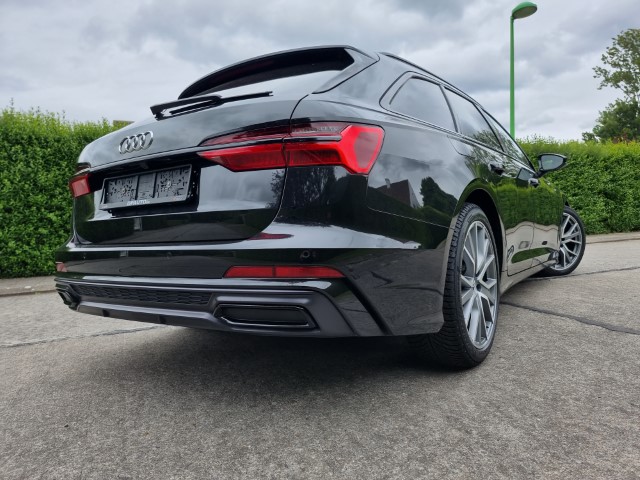 AUDI A6 - S line