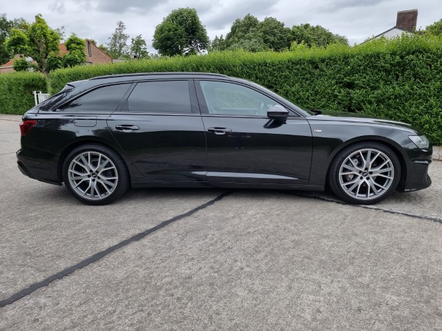 AUDI A6 - S line