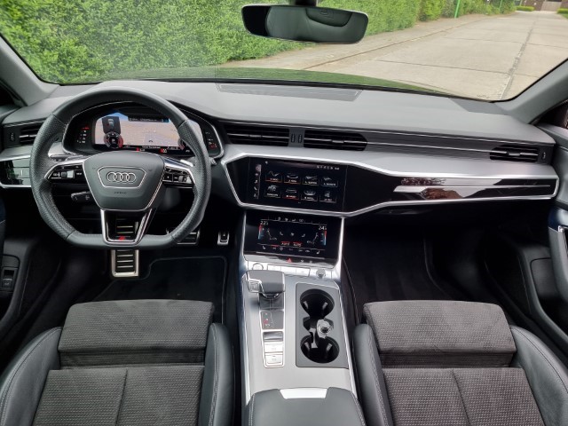 AUDI A6 - S line