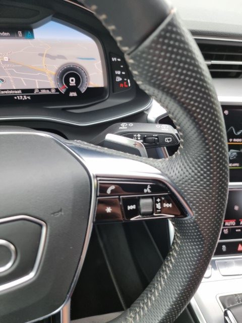 AUDI A6 - S line